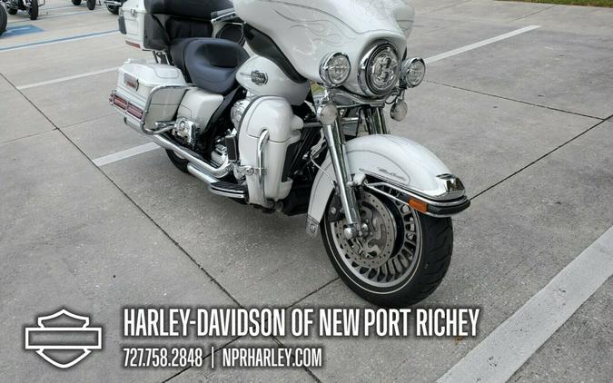 2012 HARLEY-DAVIDSON FLHTCU103