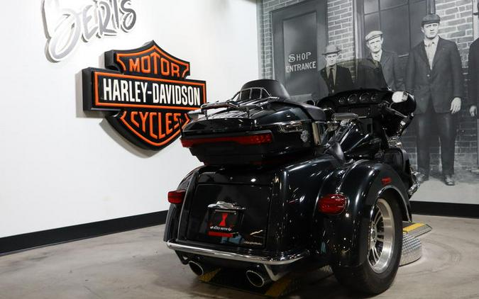 2018 Harley-Davidson® FLHTCUTG - Tri Glide® Ultra