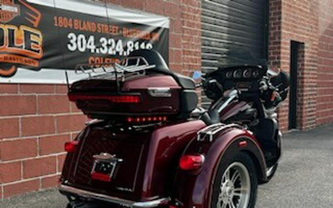 2014 Harley-Davidson® FLHTCUTG Tri Glide® Ultra