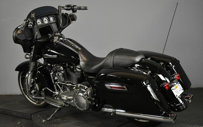 2022 Harley-Davidson Street Glide