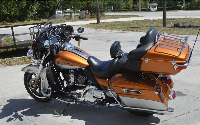 2014 Harley-Davidson® FLHTK Electra Glide® Ultra Limited - Two-Tone