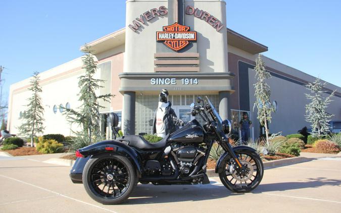 2025 Harley-Davidson Freewheeler Vivid Black