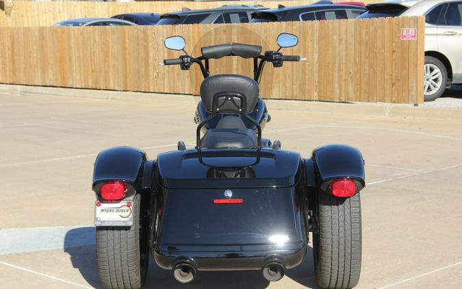 2025 Harley-Davidson Freewheeler Vivid Black