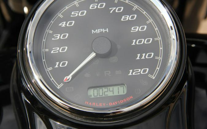 2025 Harley-Davidson Freewheeler Vivid Black