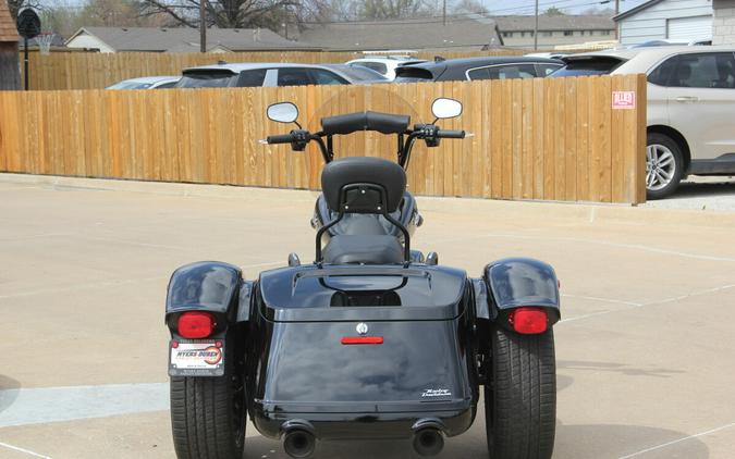 2025 Harley-Davidson Freewheeler Vivid Black