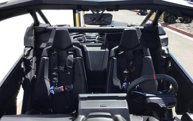 2026 Can-Am® Maverick X3 X rs Turbo RR Triple Black_4.5 in