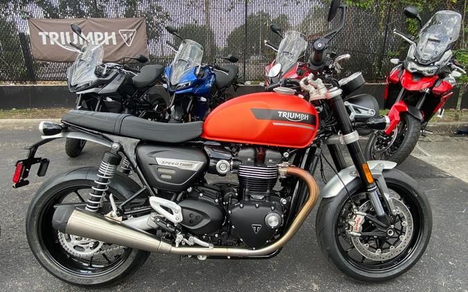 2022 Triumph Speed Twin Review (13 Fast Facts; Retro-Mod Sportbike)