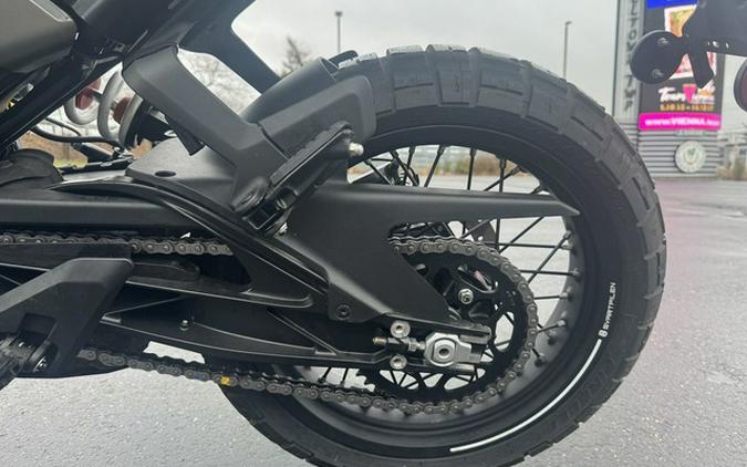 2024 Husqvarna SVARTPILEN 401