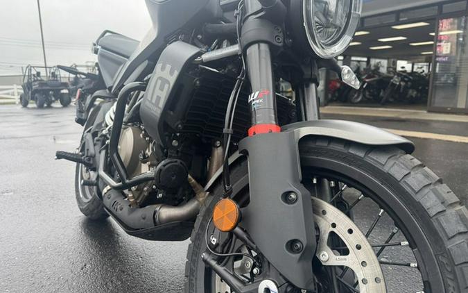 2024 Husqvarna SVARTPILEN 401