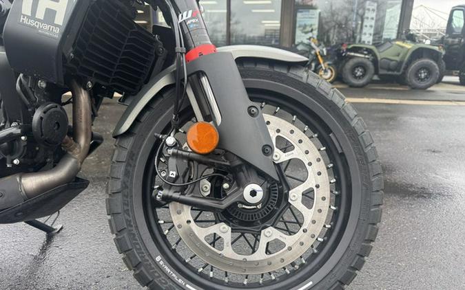 2024 Husqvarna SVARTPILEN 401