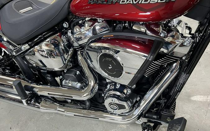 2025 Harley-Davidson Softail FXBR - Breakout
