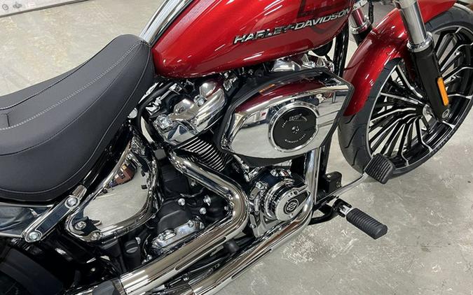 2025 Harley-Davidson Softail FXBR - Breakout