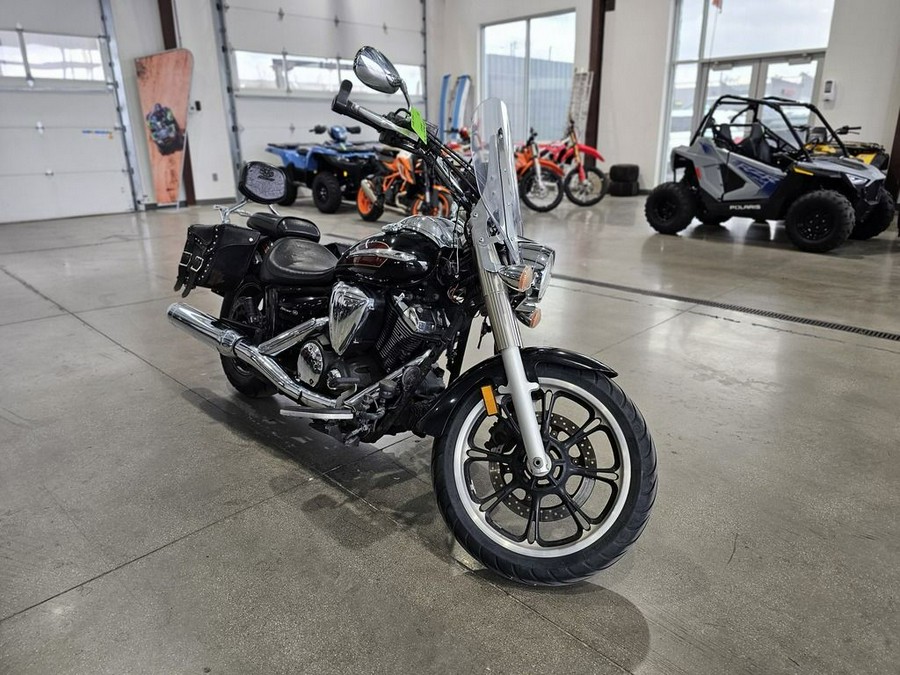 2014 Yamaha V Star® 950 Tourer