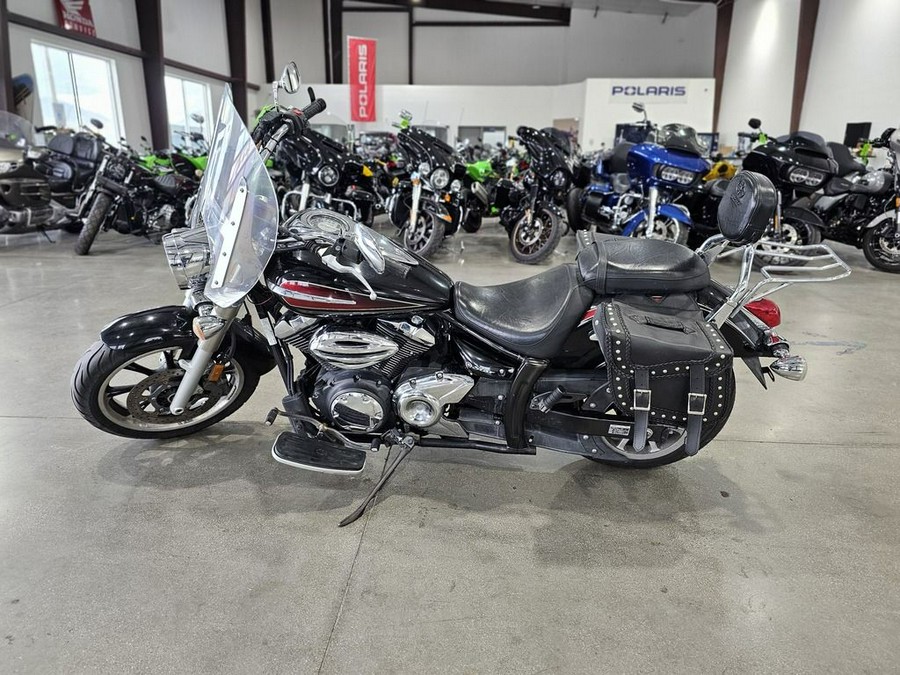 2014 Yamaha V Star® 950 Tourer