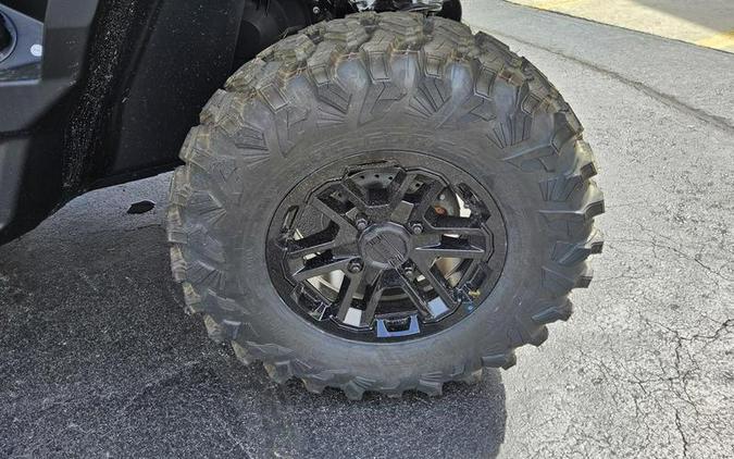 2026 Can-Am® Defender Limited HD11
