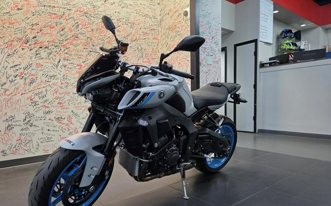 2025 Yamaha MT 10