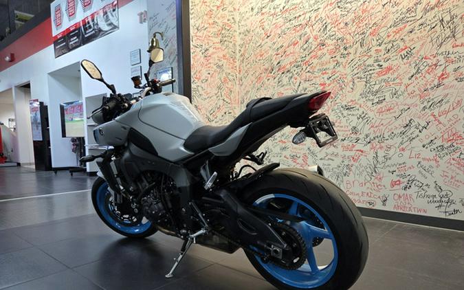 2025 Yamaha MT 10
