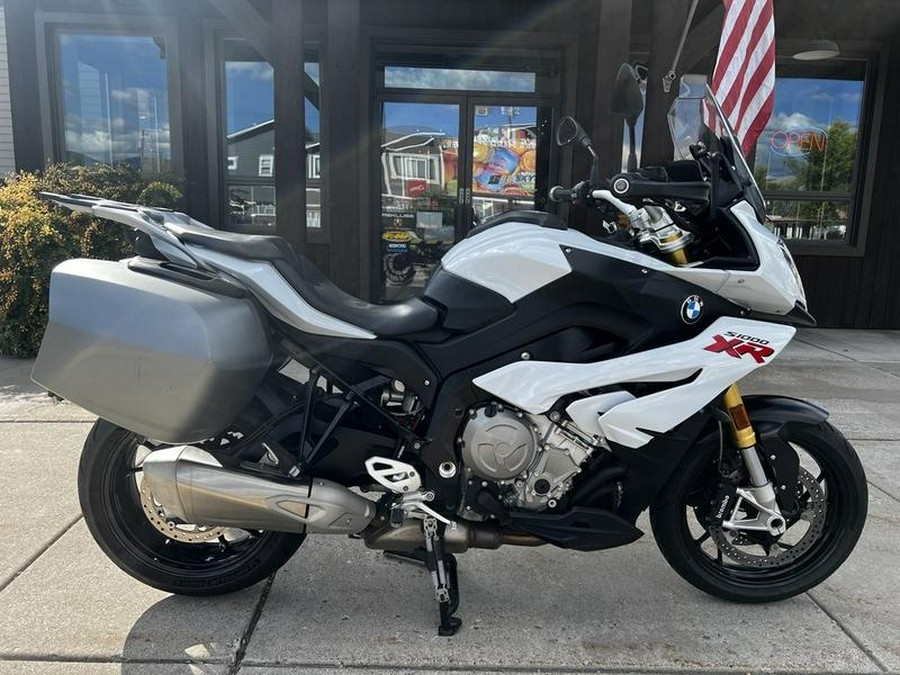 2016 BMW S 1000 XR Light White / Granite Grey Metallic / Racing Red