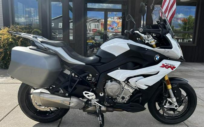 2016 BMW S 1000 XR Light White / Granite Grey Metallic / Racing Red