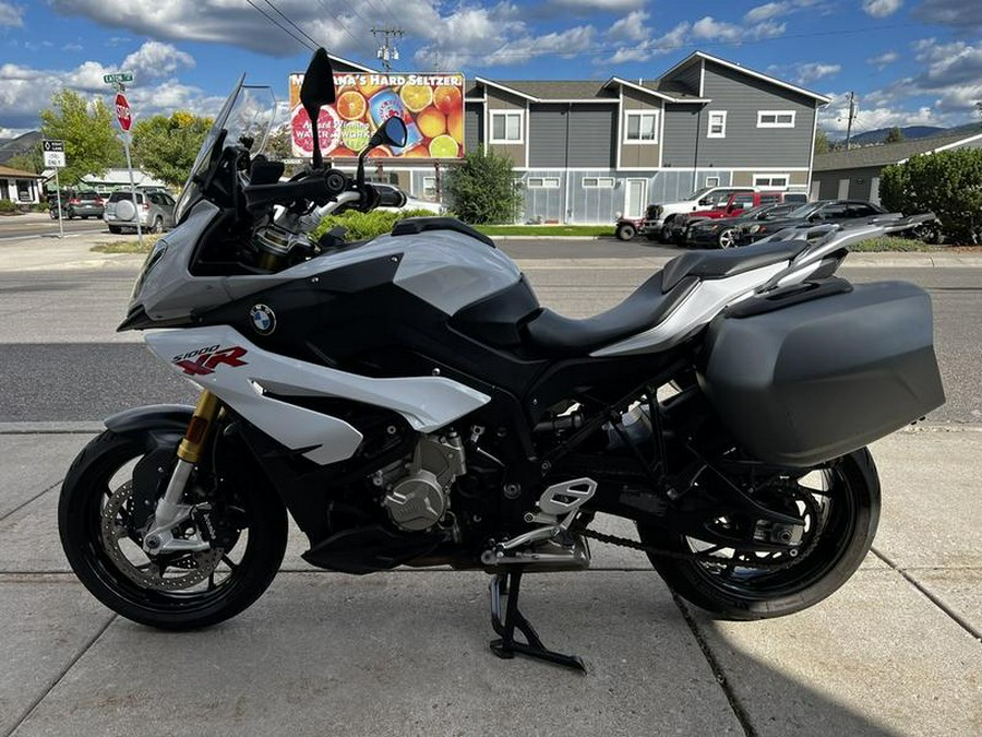 2016 BMW S 1000 XR Light White / Granite Grey Metallic / Racing Red