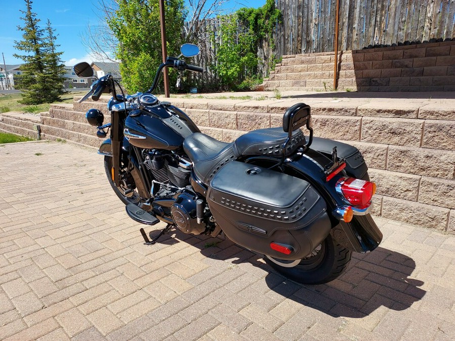 2018 Harley-Davidson Heritage Classic 114 Vivid Black