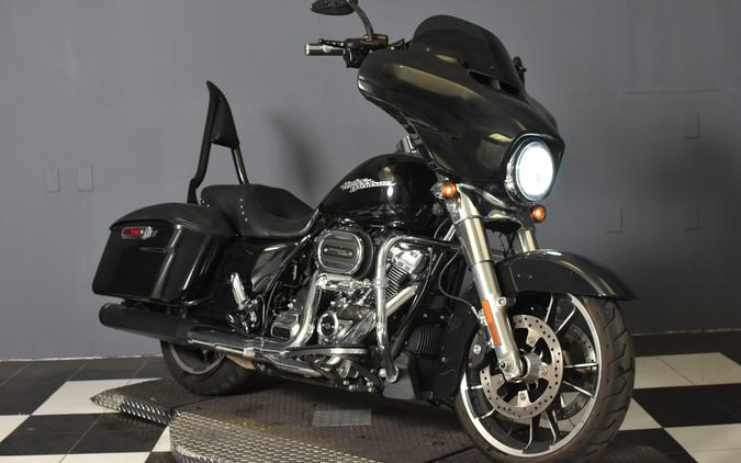 2020 Harley-Davidson Sport Glide Vivid Black FLHX
