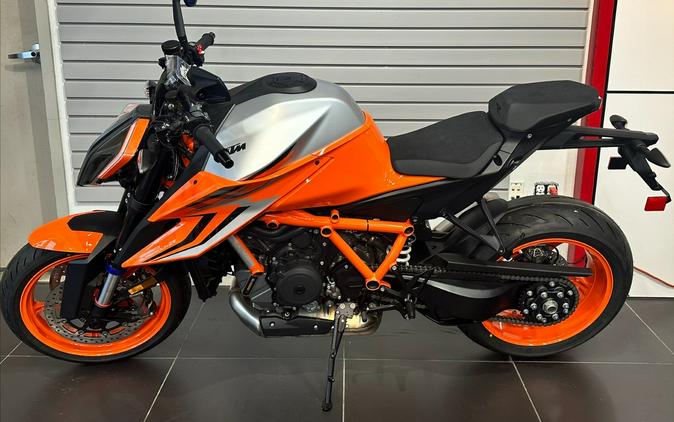 2023 KTM 1290 SUPER DUKE R EVO