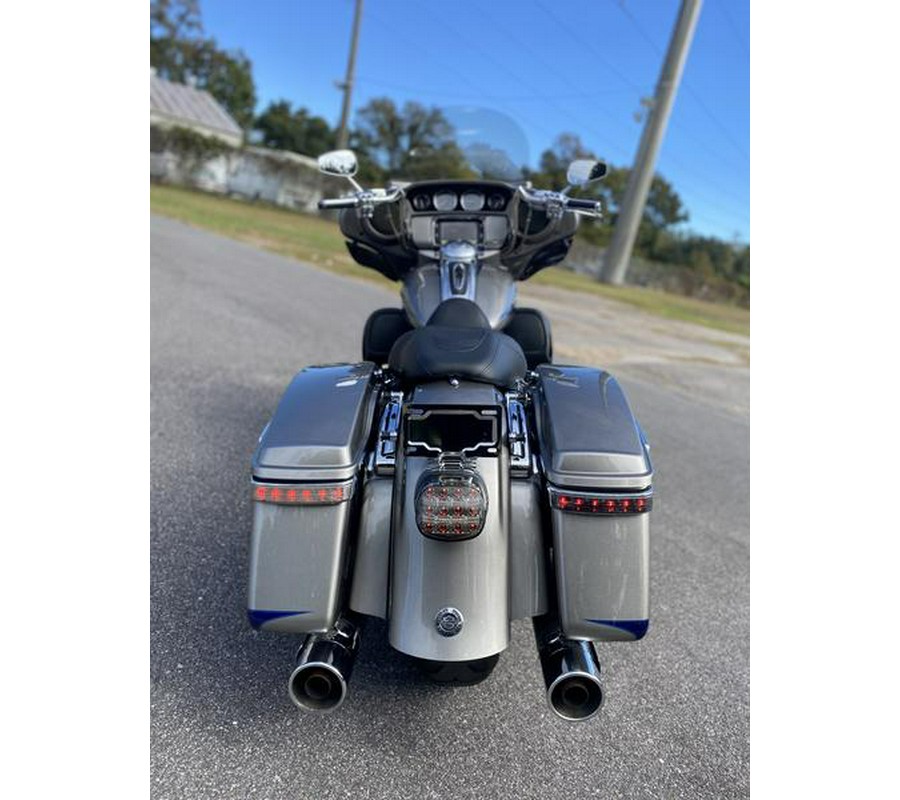 2017 Harley-Davidson® FLHTKSE - CVO™ Limited