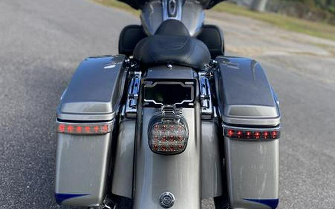 2017 Harley-Davidson® FLHTKSE - CVO™ Limited