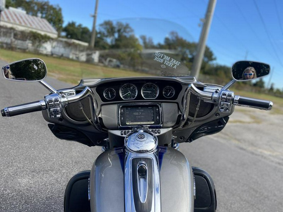 2017 Harley-Davidson® FLHTKSE - CVO™ Limited