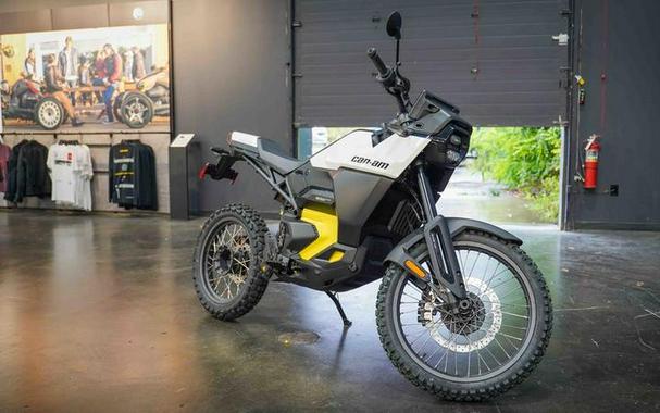 2025 Can-Am® Origin White