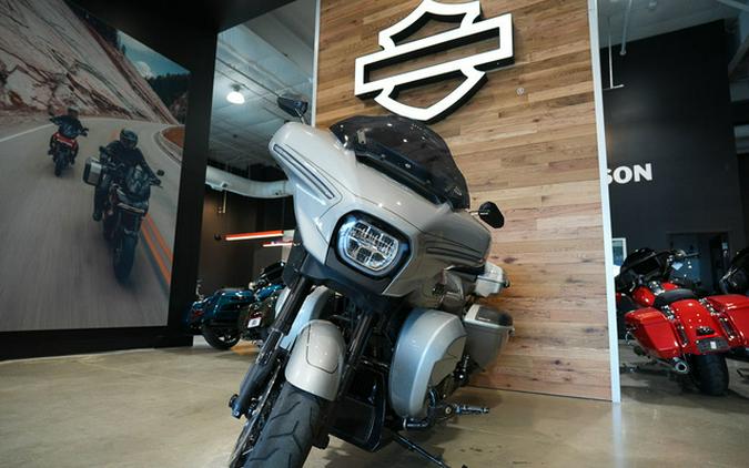 2023 Harley-Davidson FLHXSE - CVO Street Glide