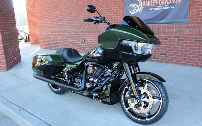 2026 Harley-Davidson® Road Glide® Olive Steel Metallic/Vivid Black Black Two-Up