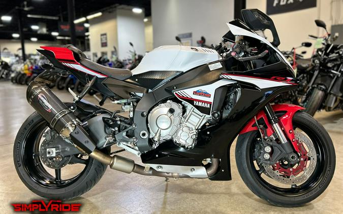 2016 Yamaha YZF-R1S