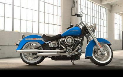 2018 Harley-Davidson® Deluxe Electric Blue