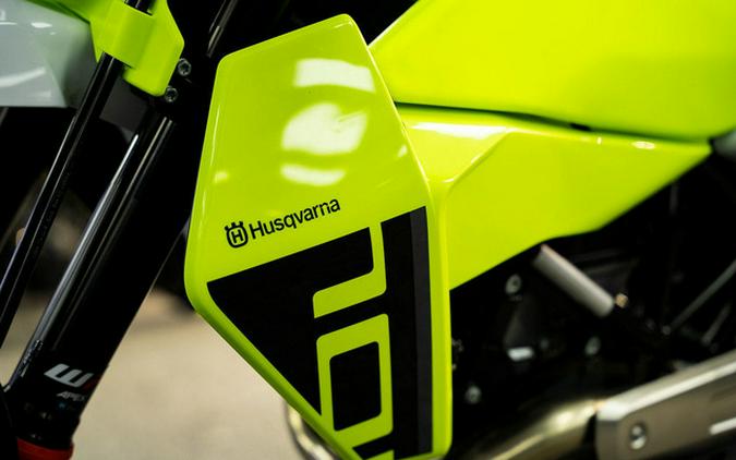 2026 Husqvarna Supermoto 701