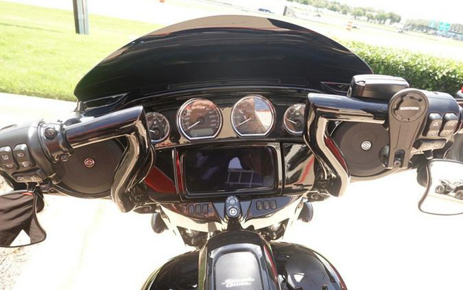 2023 Harley-Davidson Street Glide FLHXST - ST