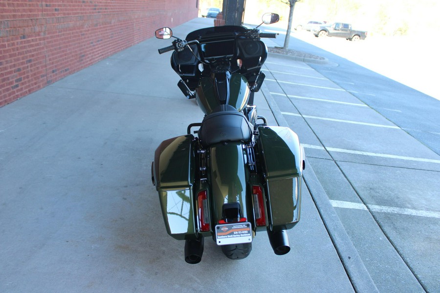 2026 Harley-Davidson® Road Glide® Olive Steel Metallic/Vivid Black Black Two-Up