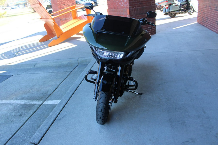 2026 Harley-Davidson® Road Glide® Olive Steel Metallic/Vivid Black Black Two-Up