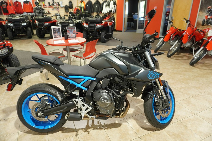 2024 Suzuki GSX800RQM4
