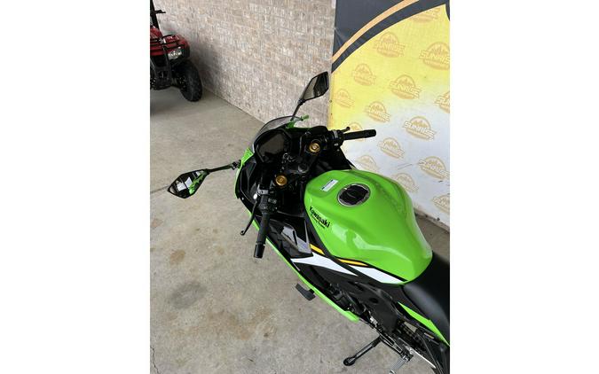 2025 Kawasaki Ninja® ZX™-4RR KRT Edition ABS