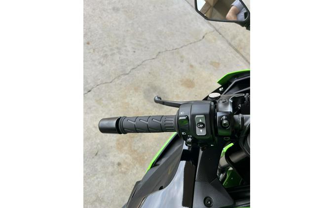2025 Kawasaki Ninja® ZX™-4RR KRT Edition ABS