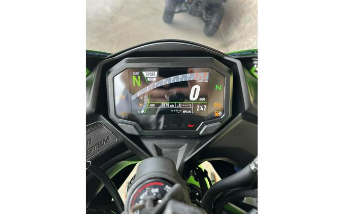 2025 Kawasaki Ninja® ZX™-4RR KRT Edition ABS