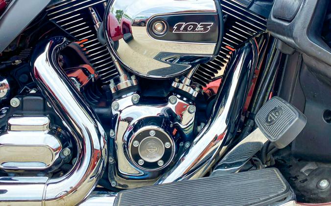 2014 Harley-Davidson® Tri Glide® Ultra FLHTCUTG