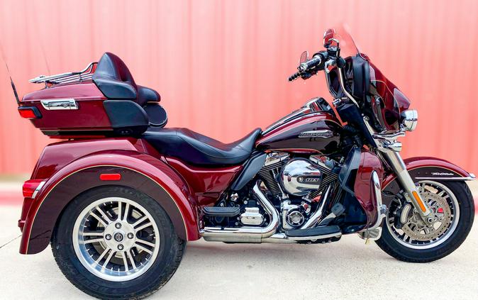 2014 Harley-Davidson® Tri Glide® Ultra FLHTCUTG