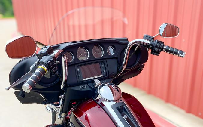 2014 Harley-Davidson® Tri Glide® Ultra FLHTCUTG
