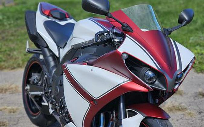 2014 Yamaha YZF-R1