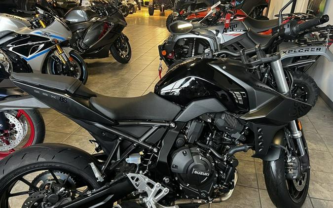 2023 Suzuki GSX-8S