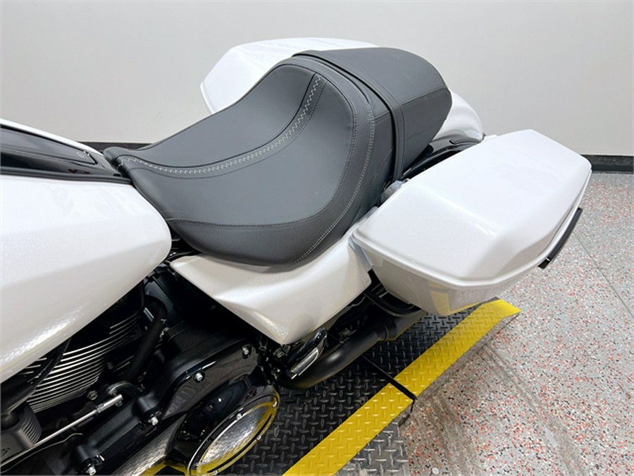 2024 Harley-Davidson Road Glide FLTRX WHITE ONYX PEARL