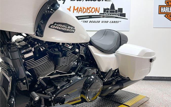 2024 Harley-Davidson Road Glide FLTRX WHITE ONYX PEARL